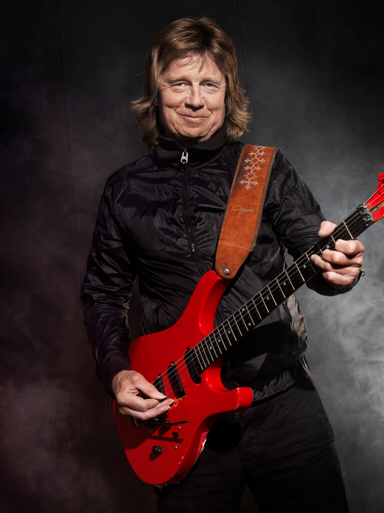 Janne Schaffer med gitarr Live i Lomma